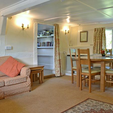 October Cottage Collingbourne Kingston Exterior photo
